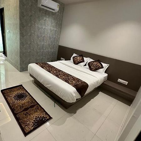 Jp Garden & Lawn Otel Sasupāda Dış mekan fotoğraf